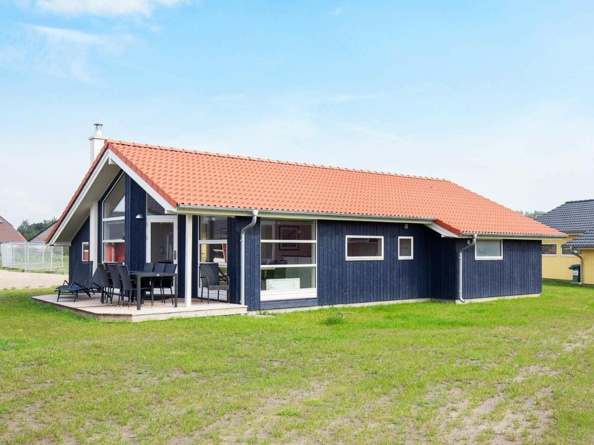 8 Person Holiday Home In Gro Enbrode โกรสเซนโบรเดอ ภายนอก รูปภาพ