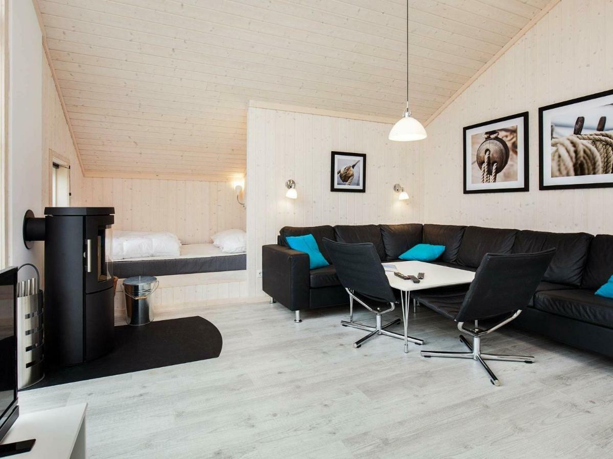 8 Person Holiday Home In Gro Enbrode โกรสเซนโบรเดอ ภายนอก รูปภาพ