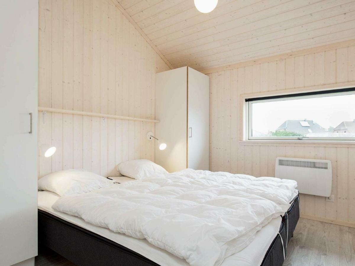8 Person Holiday Home In Gro Enbrode โกรสเซนโบรเดอ ภายนอก รูปภาพ